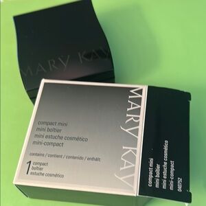 Mary Kay Compact Mini
